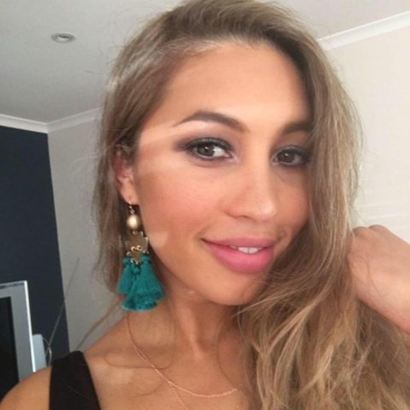 Meet your Posher, Tash - Picture 1 of 1